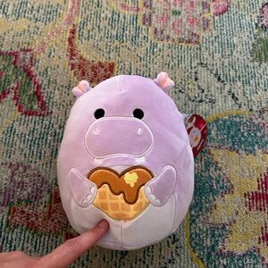 *NWT* Squishmallows 8” Hanna the hippo valentine 2024